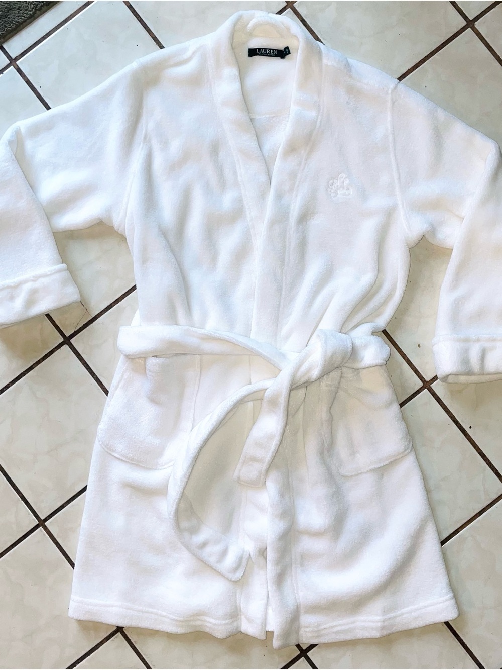 Lauren Ralph Lauren White Plush Bath Robe - like new womenโs large